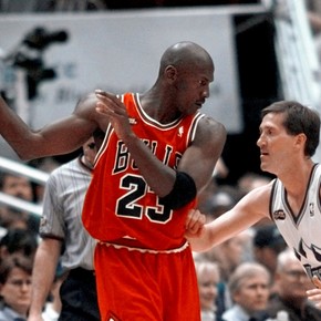 Una camiseta de Michael Jordan se vendió por una cifra récord: ¡14 millones de dólares!