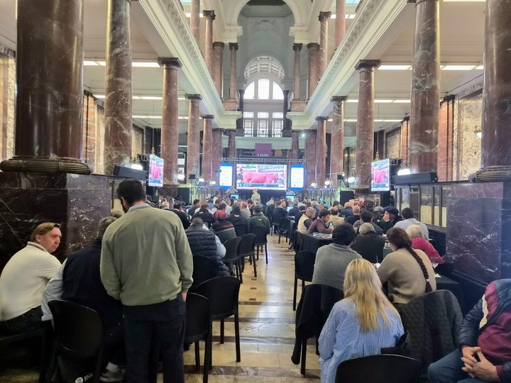 El encuentro tuvo una gran convocatoria de consignatarios y productores.
